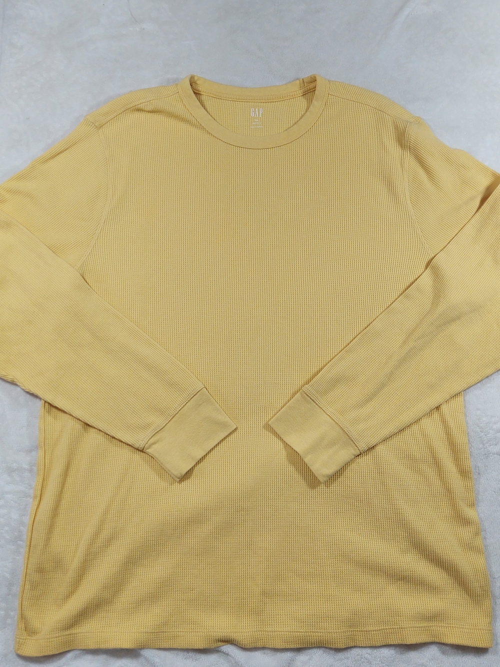 GAP Men’s Light Yellow Waffle Long Sleeve Tee
